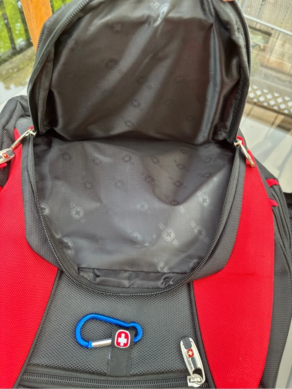 Swissgear SO NICE Backpack Red Black UNUSED Back To School Travel Bag